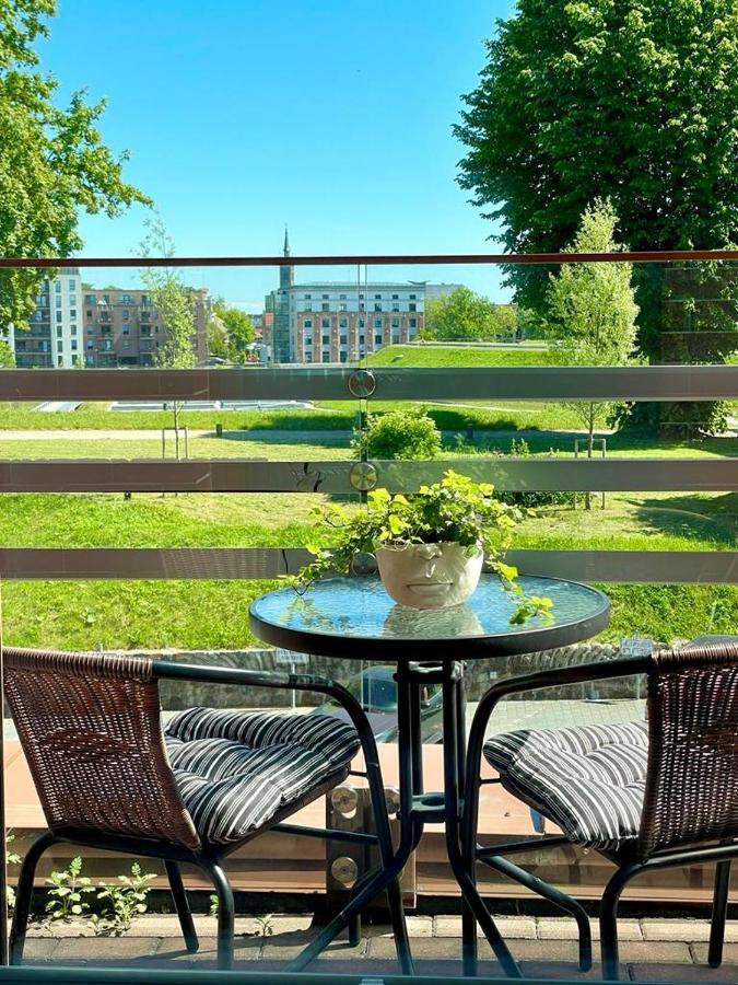 Victoria Old Town Apartments Клайпеда Екстериор снимка