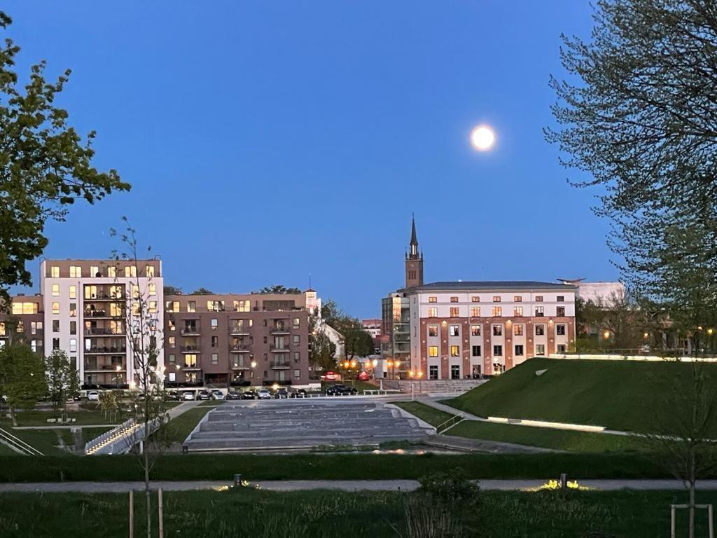 Victoria Old Town Apartments Клайпеда Екстериор снимка